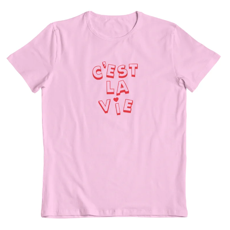 C’EST LA VIE, BABY TEE - LYSERØD