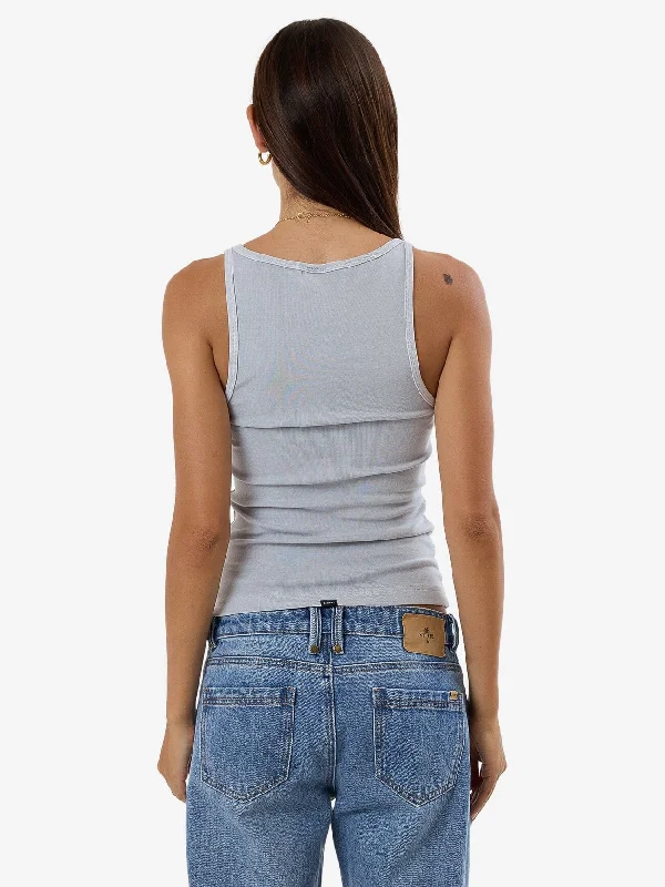 Minimal Thrills Scoop Tank - Iceberg