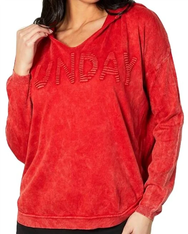 ""sunday"" Hoodie Pullover In Red